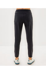 UPF 50+ Luxletic 28" Corso Pant - Noir