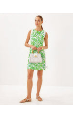 Beckler Stretch Shift - Resort White - Daffodil Hill