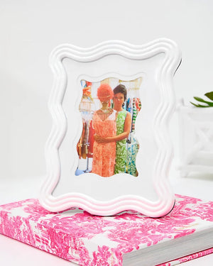 Wavy Picture Frame, Resort White