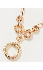 Chevs Kiss Necklace - Gold Metallic