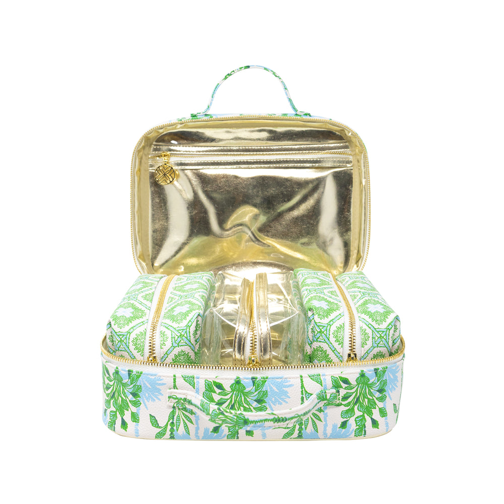 Toiletry Case, Swayin in the Breeze