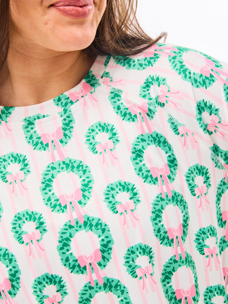 Annie PJ Set Rosy Wreaths