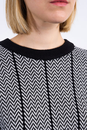 Ladies Knitted Sweater - Black/White