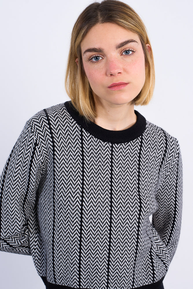 Ladies Knitted Sweater - Black/White